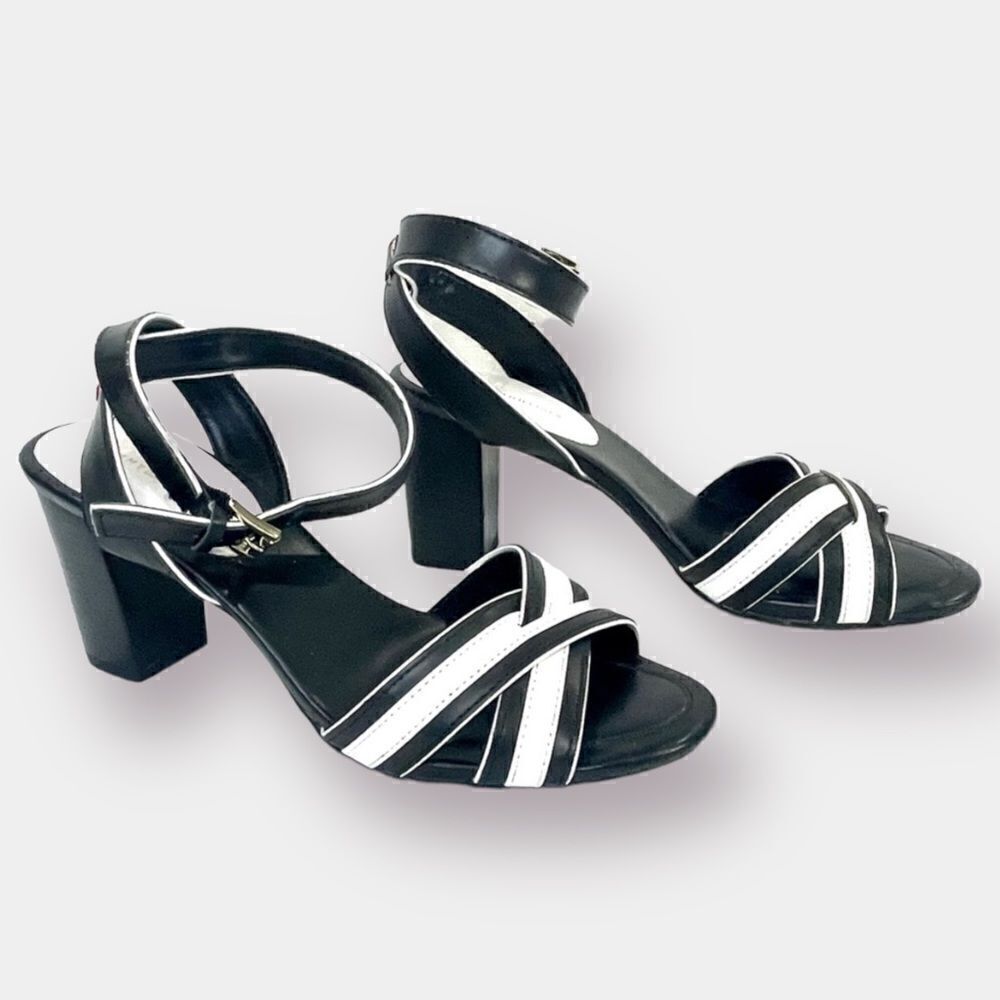 Tommy Hilfiger Block Heel Sandals T-Strap Ankle Straps Size 7.5
